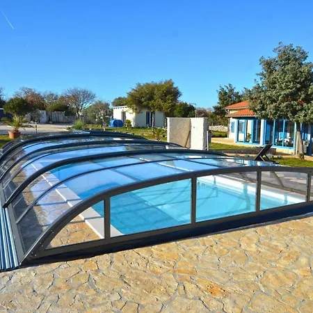 Family Friendly House With A Swimming Pool - 20869 רוביני